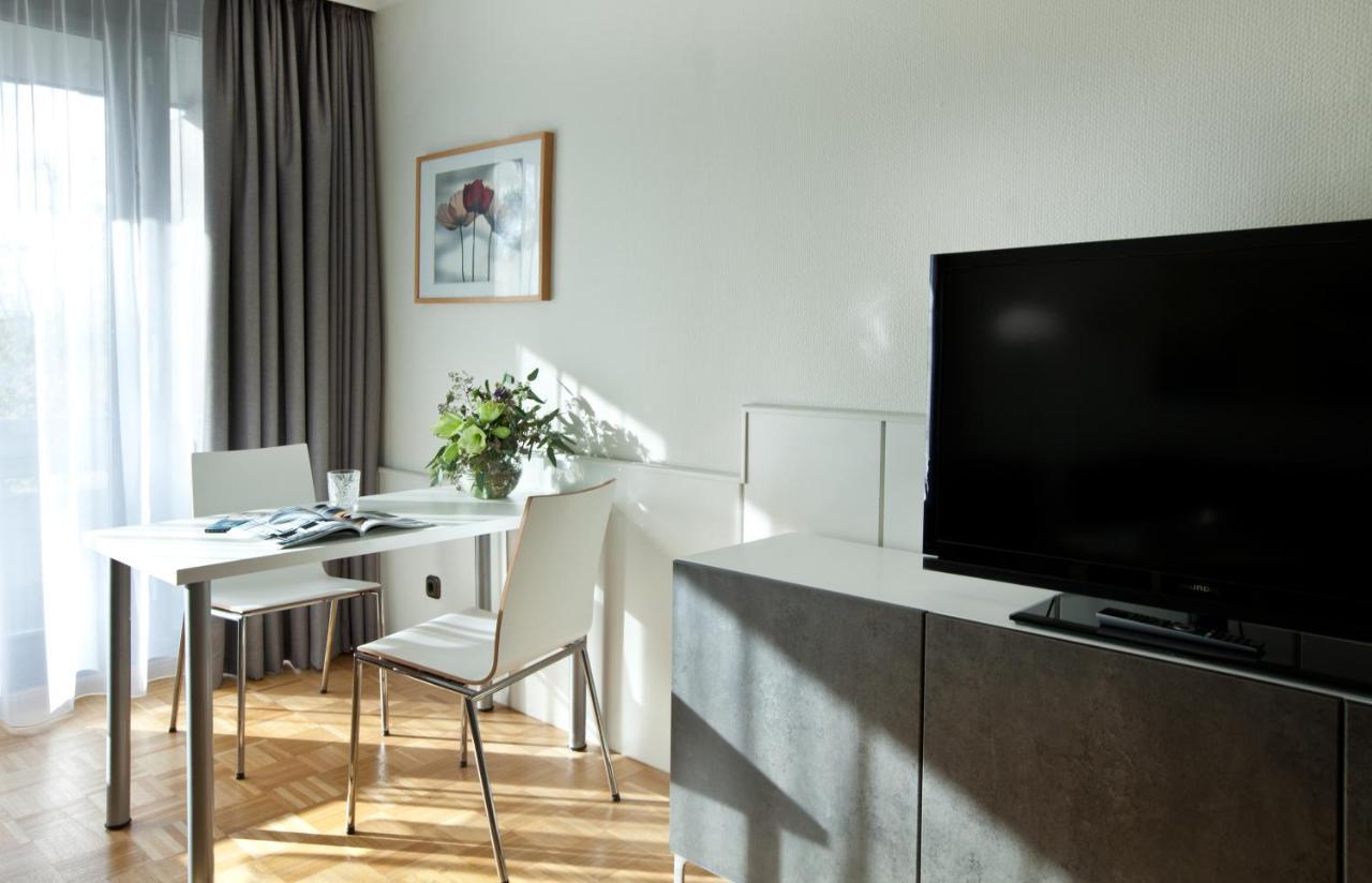 Studios Im Rheinhof Meerbusch Extérieur photo